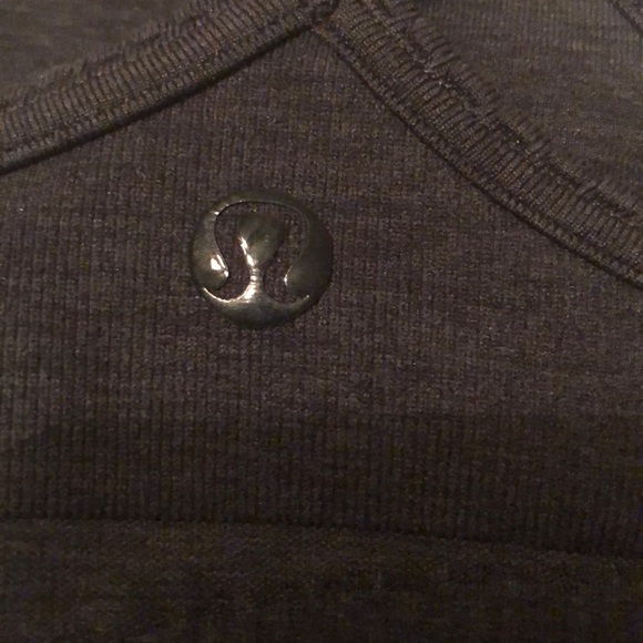 SOLD - Lulu ebb to street bra - Picture 4 of 4